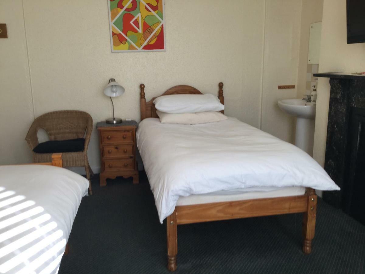 Bay Lodge Aylesbury  Buitenkant foto